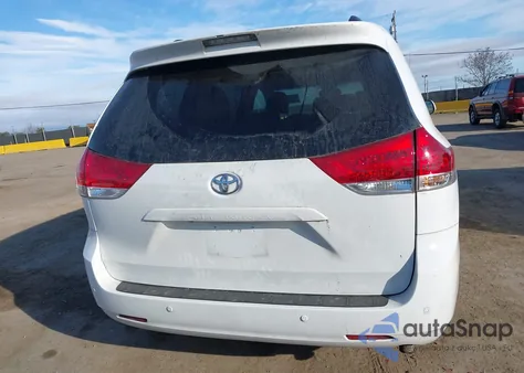 2013 Toyota Sienna Xle из США, поврежденный, VIN 5TDYK3DC8DS324853